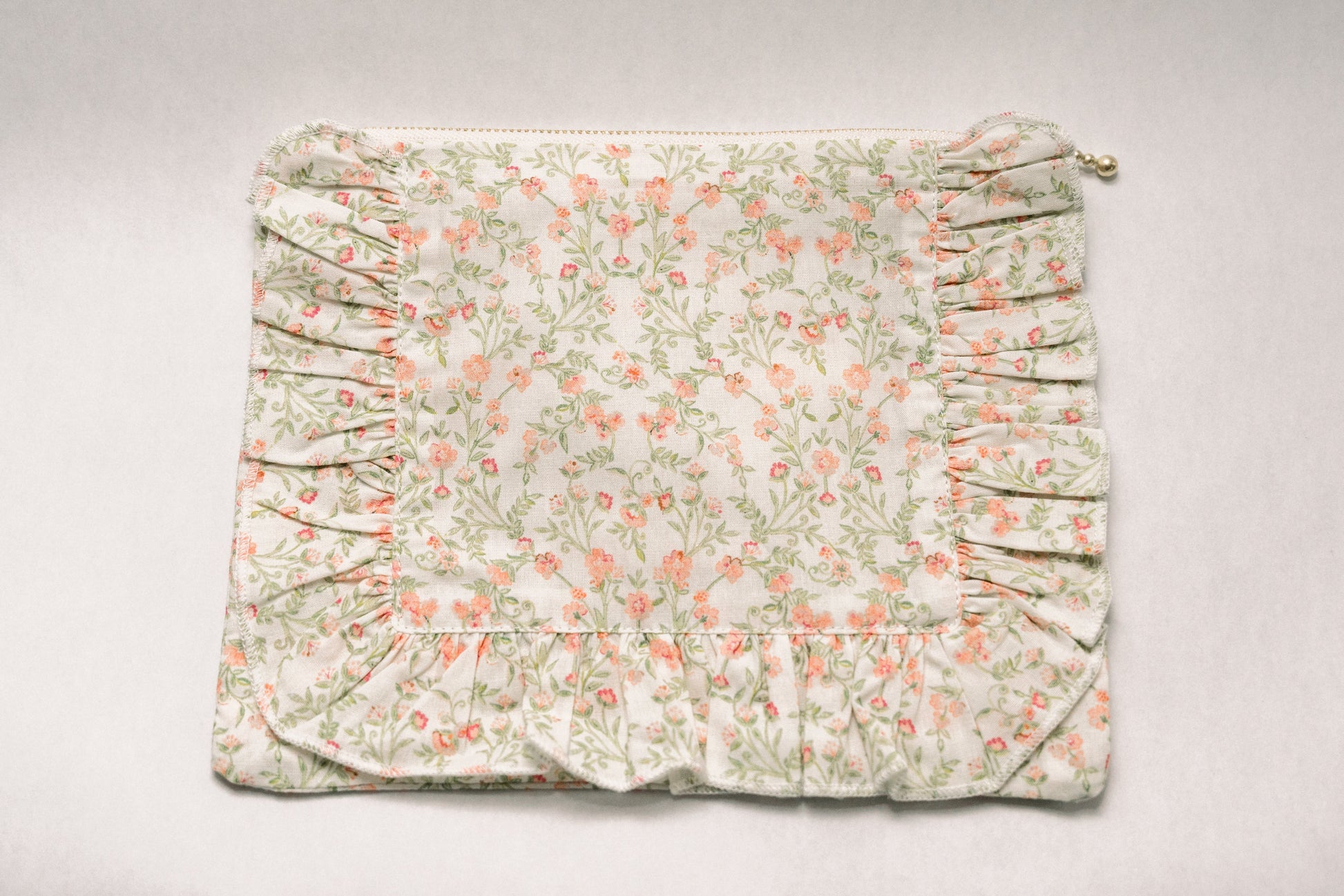 Vintage-Inspired Floral Pouch- Douce Pétale