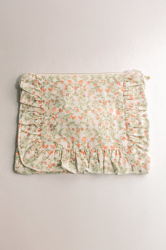 Vintage-Inspired Floral Pouch- Douce Pétale