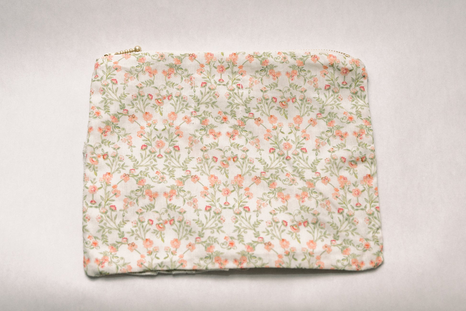 Vintage-Inspired Floral Pouch- Douce Pétale