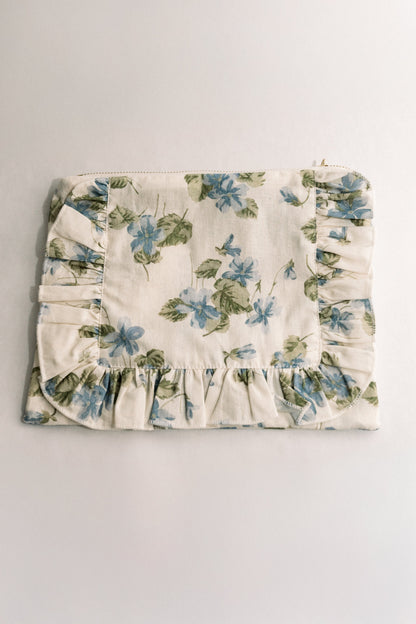 Vintage-Inspired Floral Pouch- Fleurs bleues