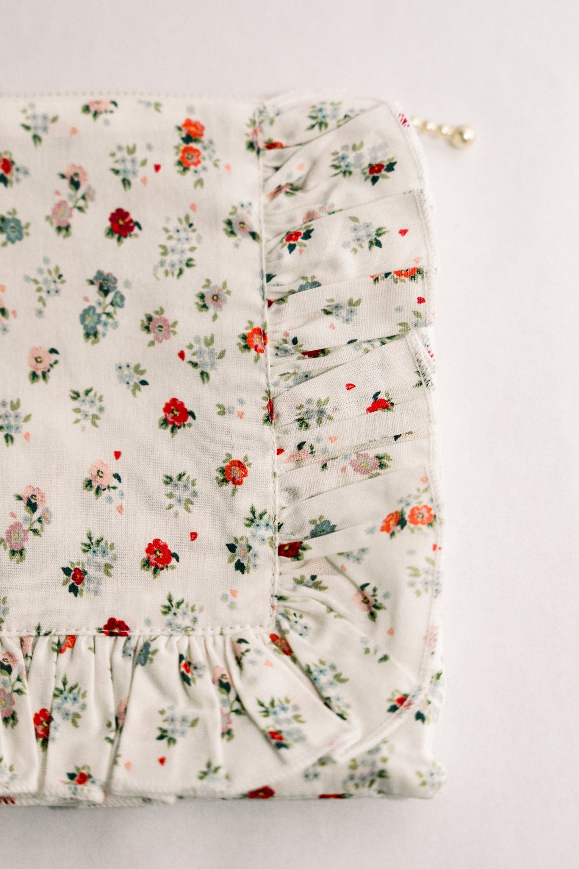 Vintage-Inspired Floral Pouch- Petite Prairie