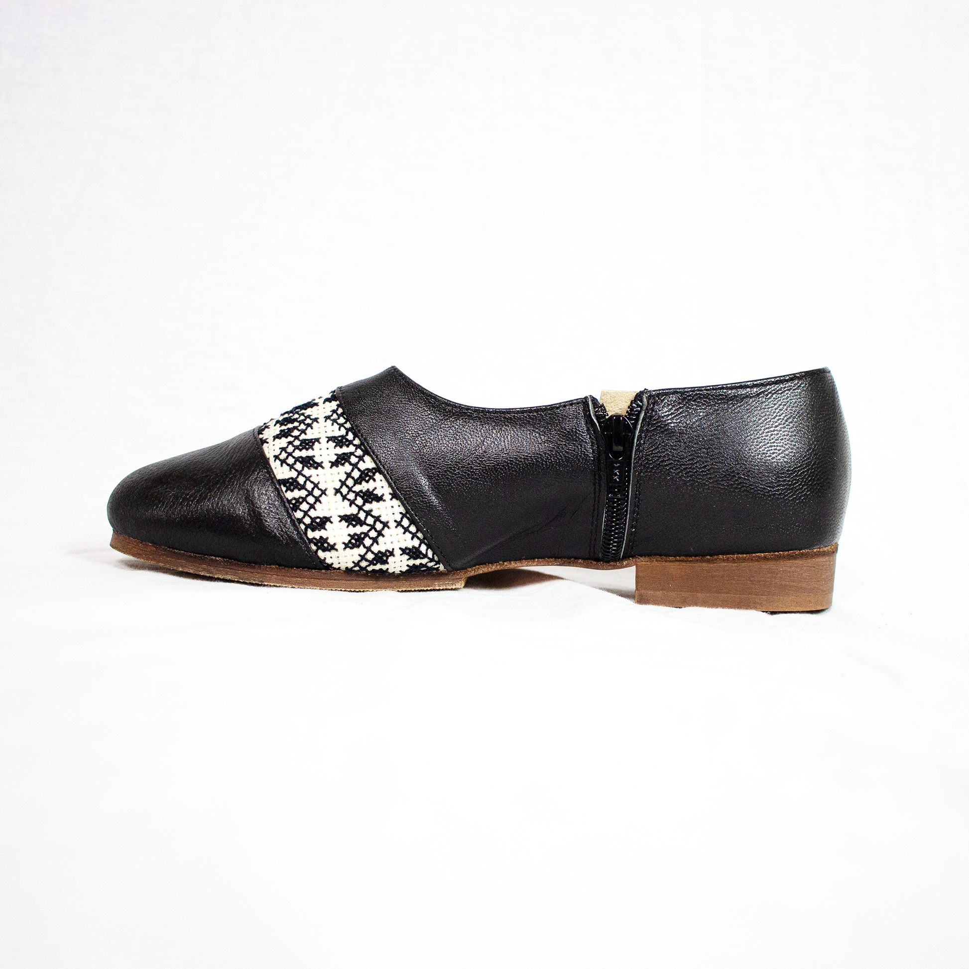 Zaina Oxford - Black (Size EU 36 - US 6)