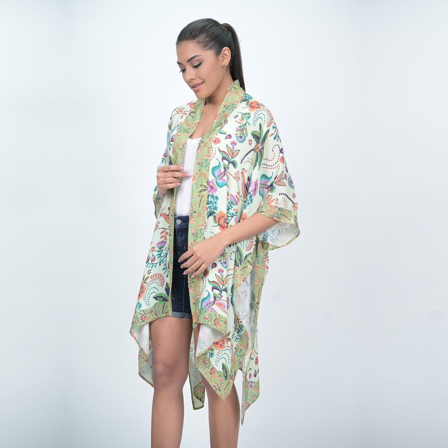 CHARMING FLORAL KIMONO - LIGHT GREEN