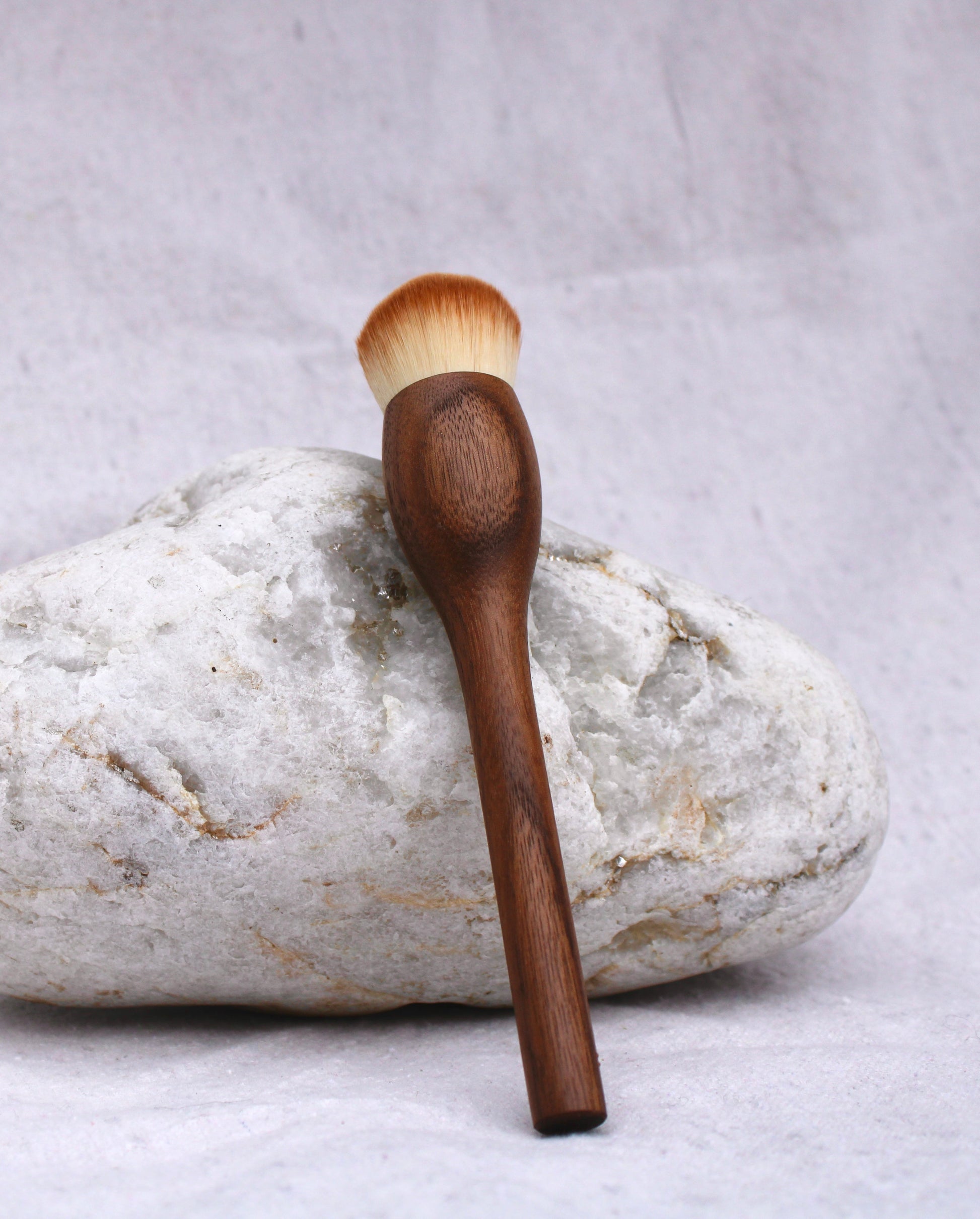 Dry Shampoo Brush