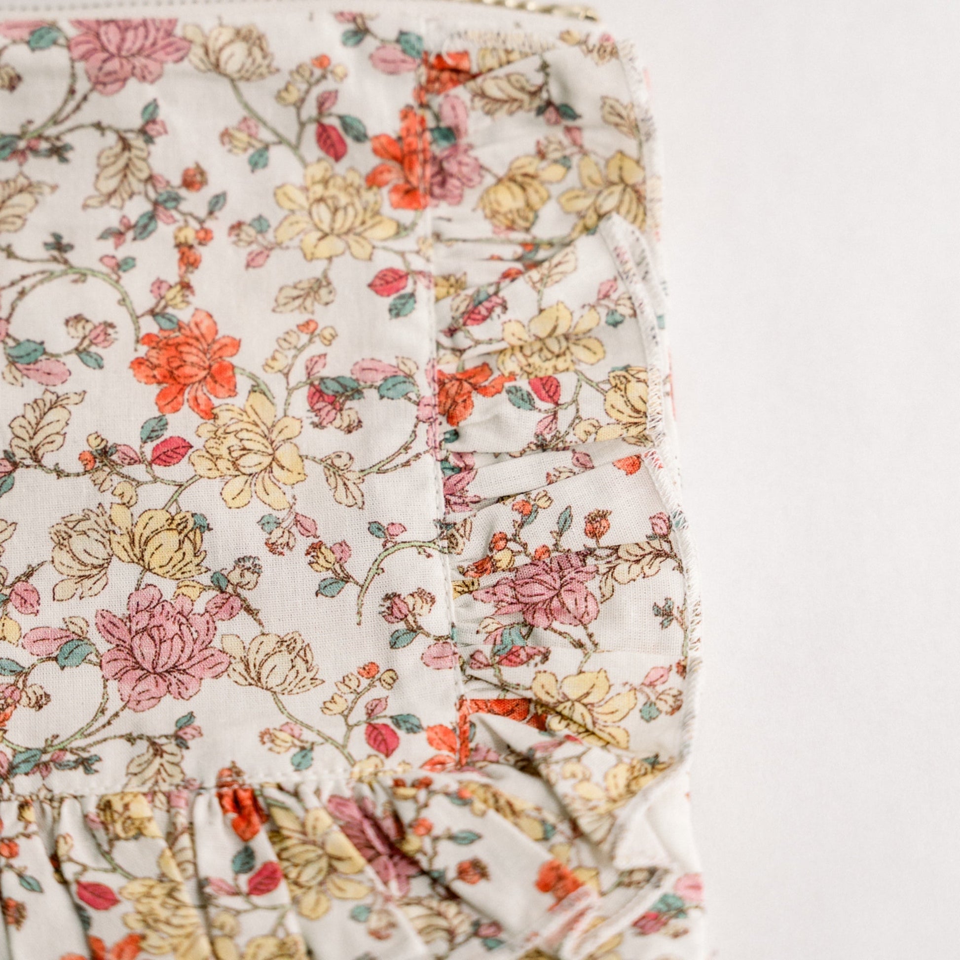 Vintage-Inspired Floral Pouch- Midsummer Vine