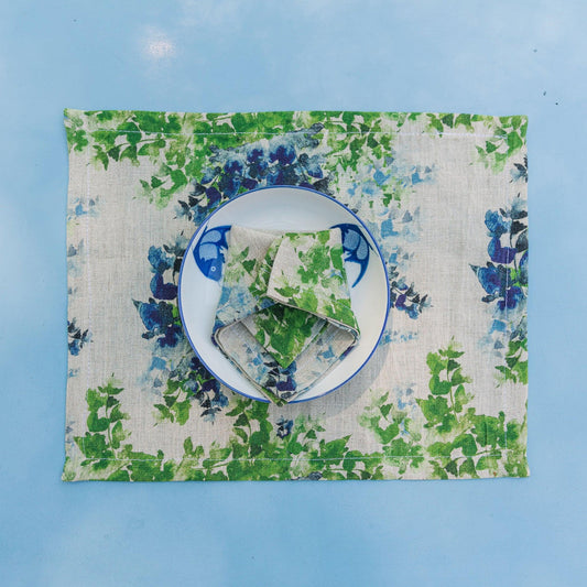 6 Organic Linen Placemats in Wisteria Lane