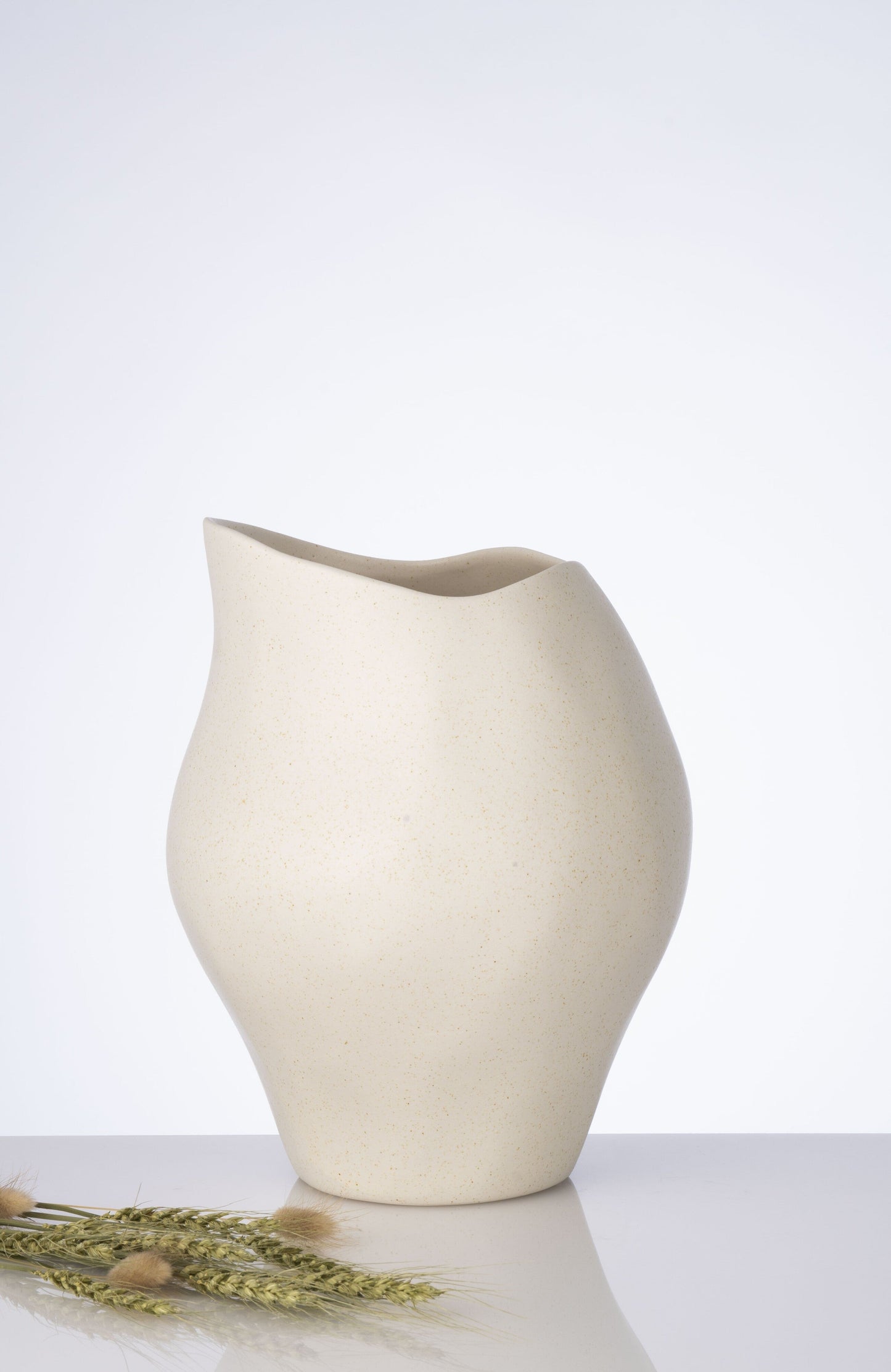 Mosco Cream Vase