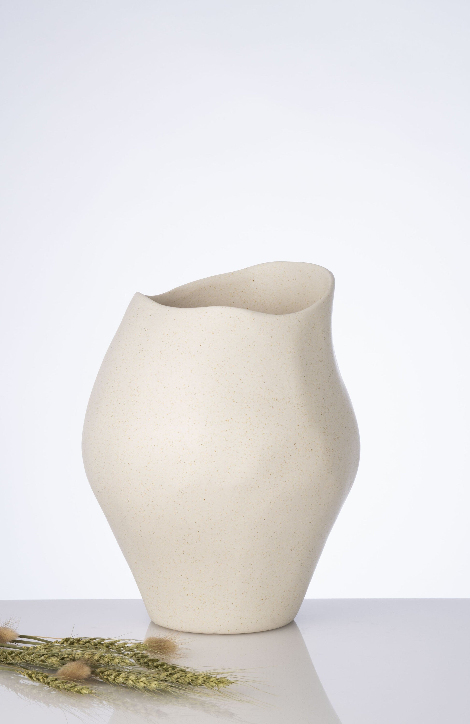 Mosco Cream Vase