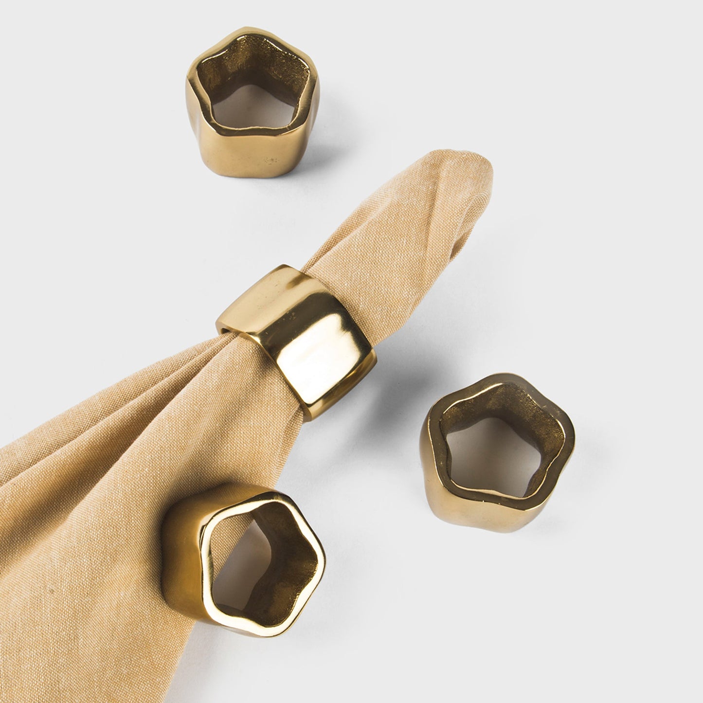 S/4 Gold Sculpted Handcrafted Napkin Ring Gift Box Set