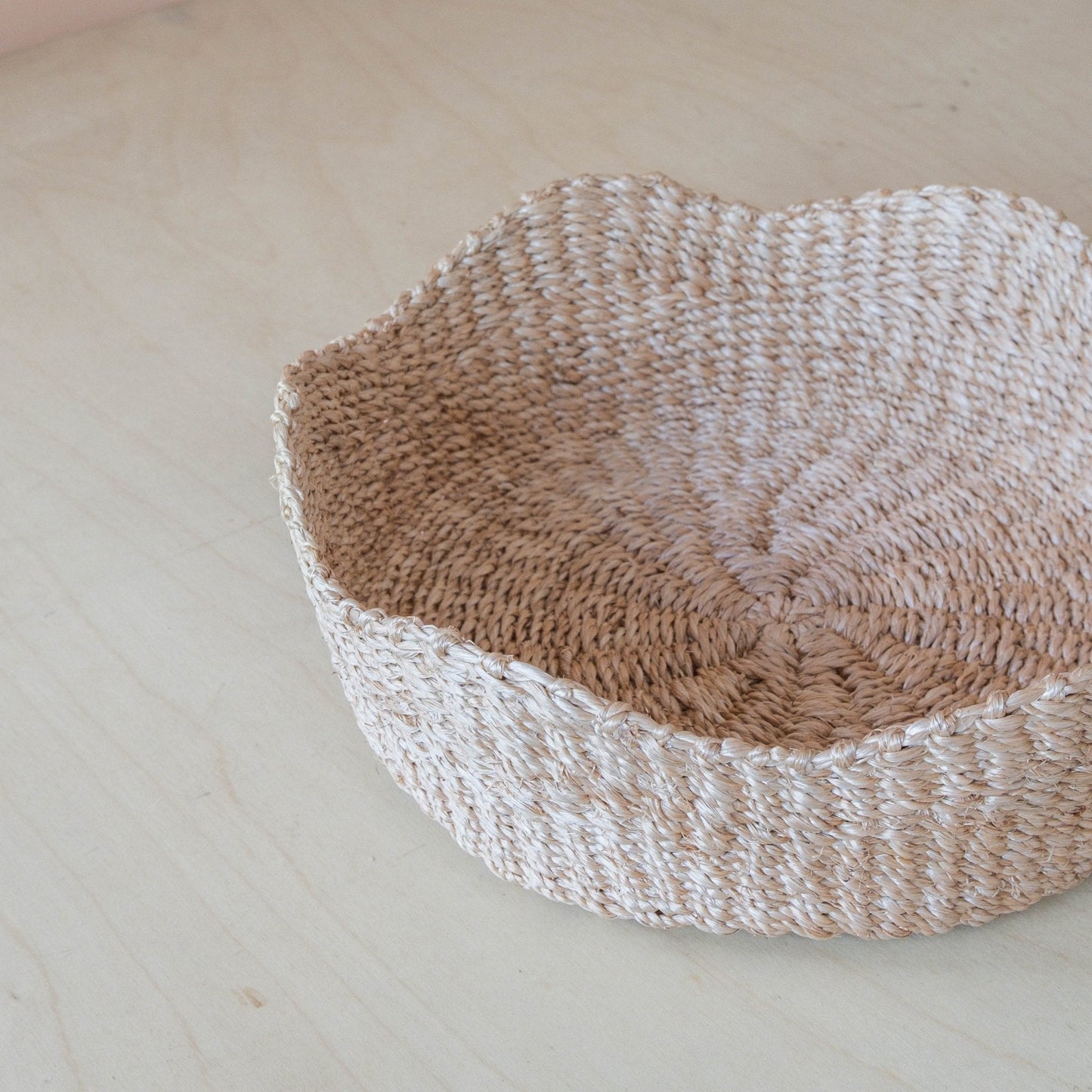 S/2 Natural Fruit Tray Scallop