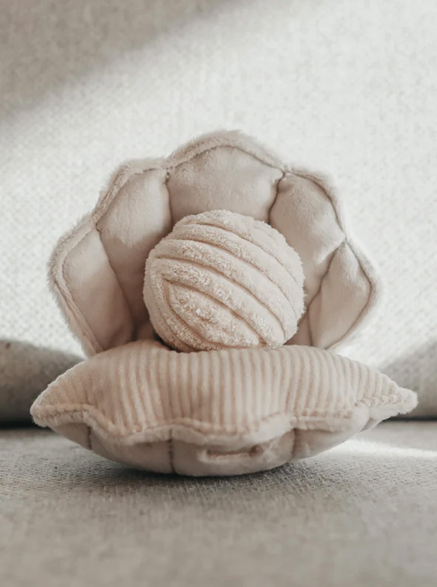 OYSTER POP ENRICHMENT DOG TOY by Lambwolf Collective