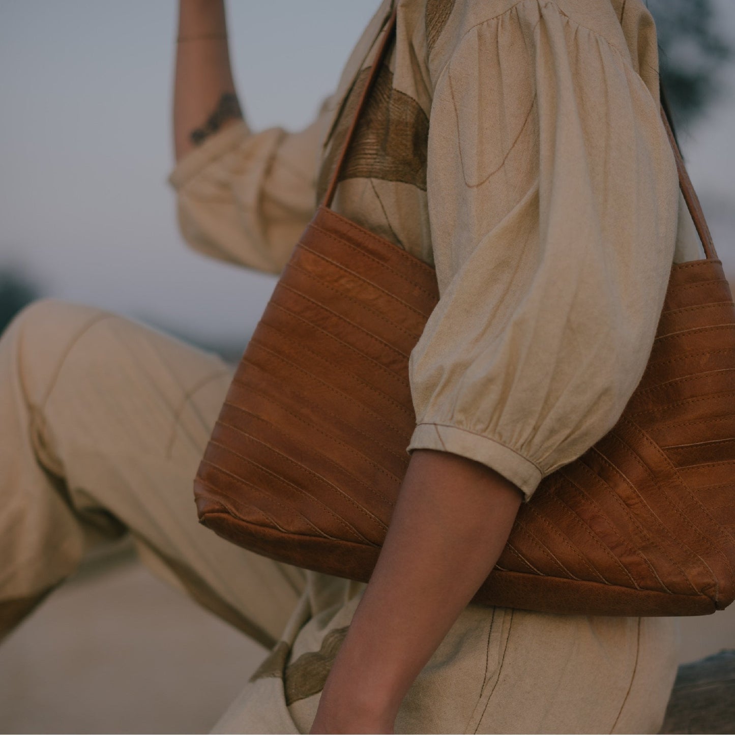 Crisscross Handbag - Camel