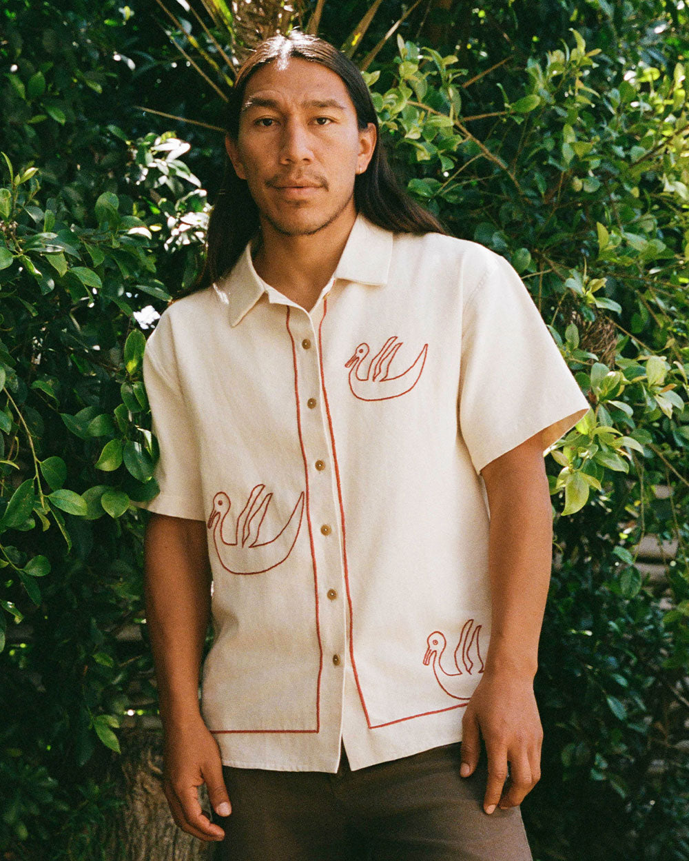 Tres Patos | Hand-Embroidered Cotton Cabana Duck Shirt