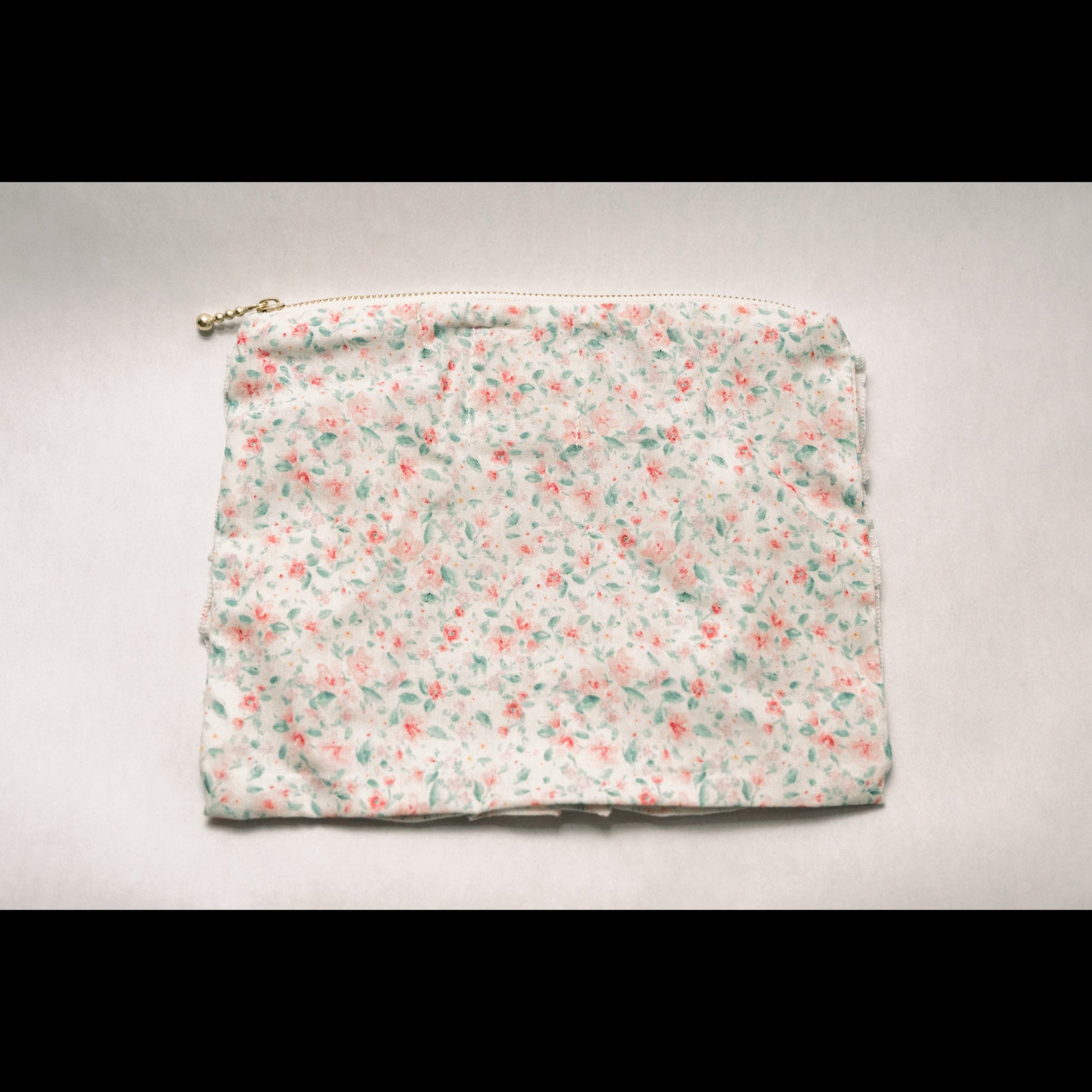 Vintage-Inspired Floral Pouch- Confetti