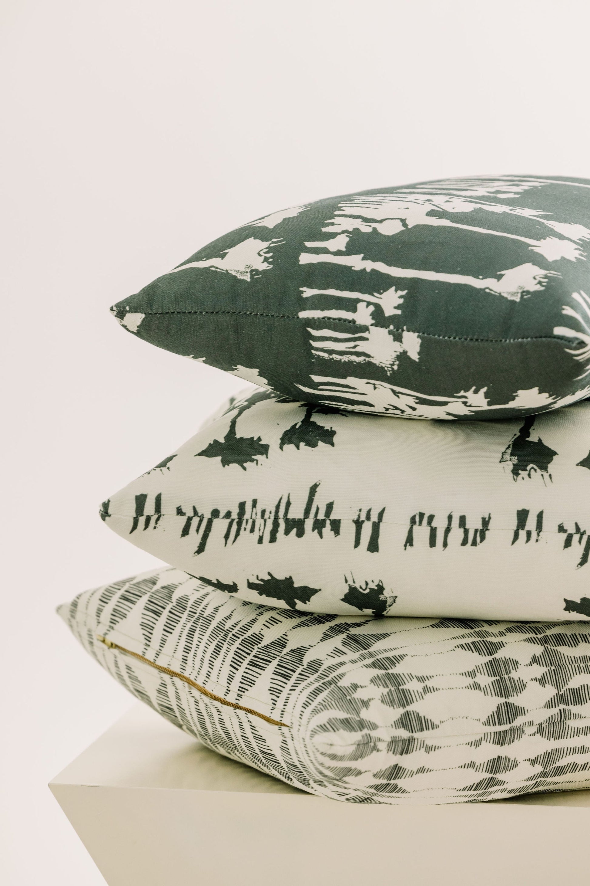 Avenida in Tabula Rasa 20" x 20" Pillow