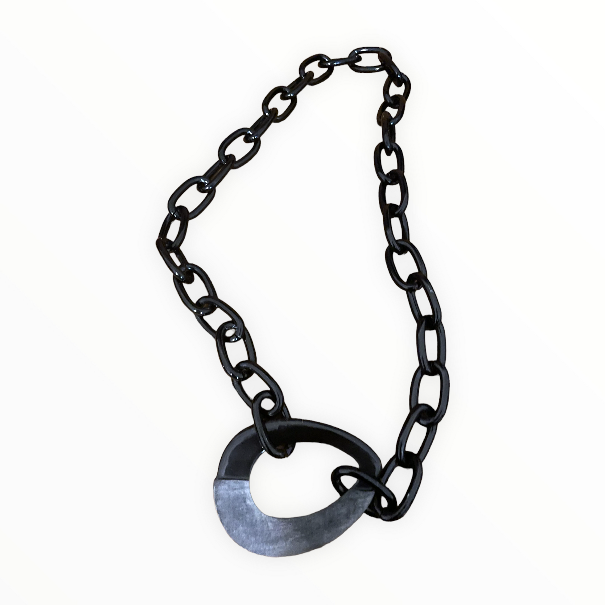 Link Black Chain with Centerpiece - Indonesia