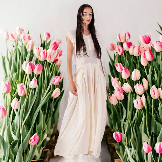 SILKY PYLON DRESS
